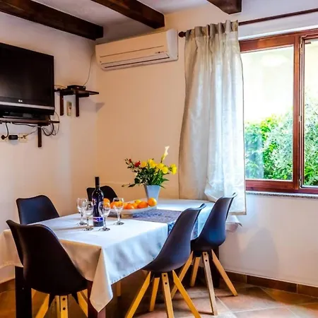 Comfort And Affordable Slavica Gasthof Pula