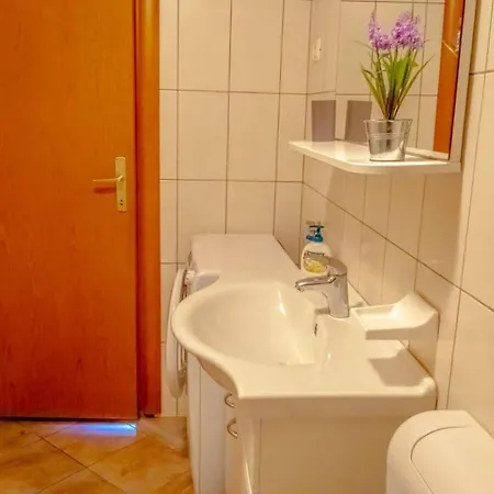 Comfort And Affordable Slavica Konukevi *