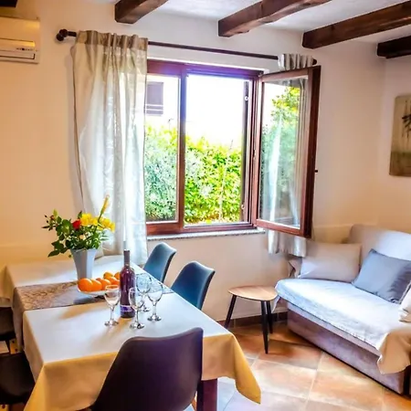 Comfort And Affordable Slavica Konukevi *